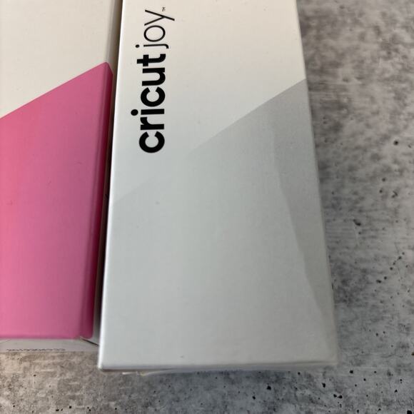 Cricut Joy Smart Iron-On Rolls Multi - 5.5 x 19in - 3 Rolls. - Picture 6 of 8